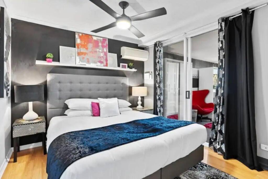 Retro Chic Vibes, Tropical Pool & Prime Location Apartment Brisbane