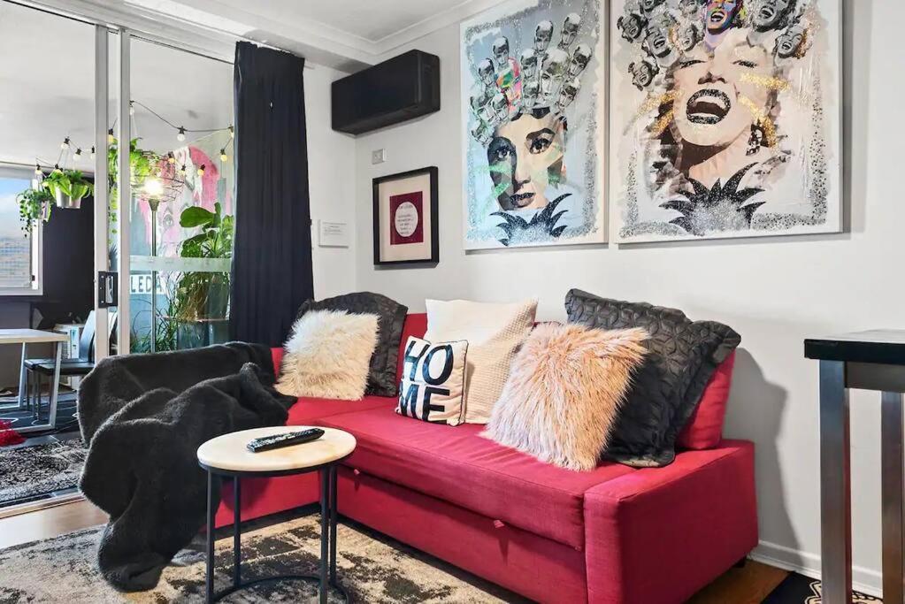 Retro Chic Vibes, Tropical Pool & Prime Location